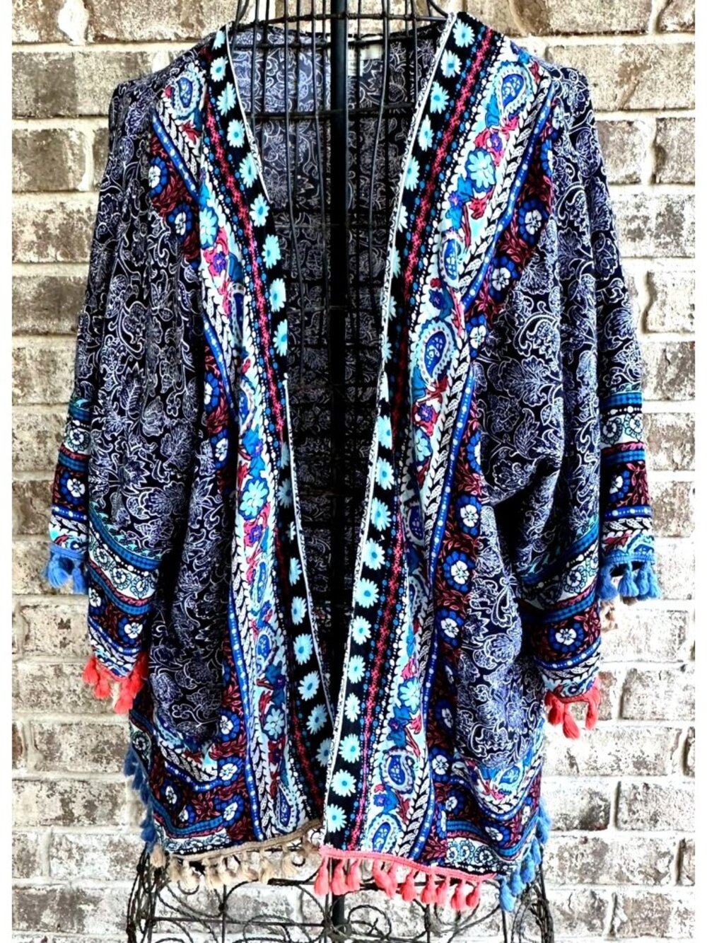 Umgee Floral Kimono Fringed Medium Large Blue Paisley Boho Gypsy Festive Tassels